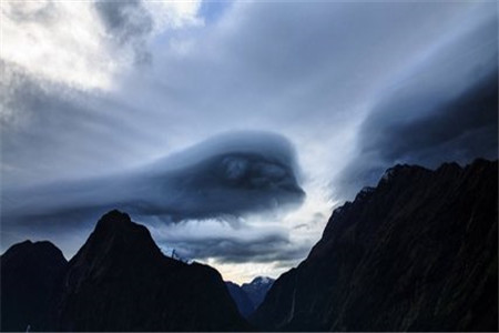 不懂就問！有?？飘厴I(yè)證就能報(bào)考云南專升本嗎？